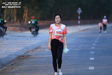 BINH DUONG NEW CITY HALF MARATHON 2024 - Ảnh #1773843