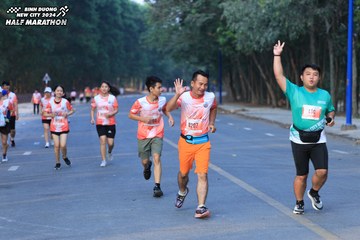 BINH DUONG NEW CITY HALF MARATHON 2024 - Ảnh #1774340