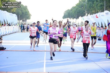 BINH DUONG NEW CITY HALF MARATHON 2024 - Ảnh #1768557