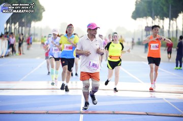 BINH DUONG NEW CITY HALF MARATHON 2024 - Ảnh #1762637