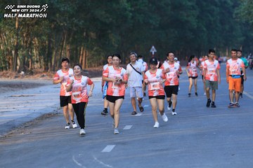 BINH DUONG NEW CITY HALF MARATHON 2024 - Ảnh #1774308