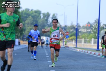 BINH DUONG NEW CITY HALF MARATHON 2024 - Ảnh #1765540