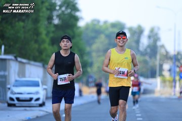 BINH DUONG NEW CITY HALF MARATHON 2024 - Ảnh #1763563