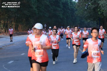 BINH DUONG NEW CITY HALF MARATHON 2024 - Ảnh #1773363