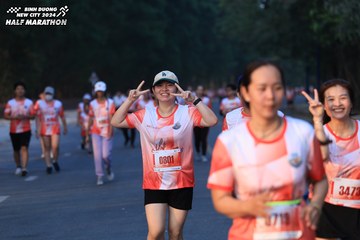 BINH DUONG NEW CITY HALF MARATHON 2024 - Ảnh #1773379