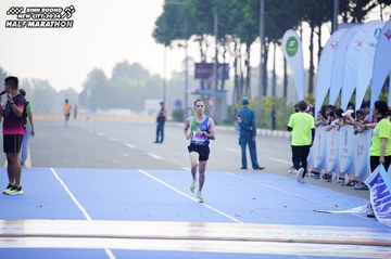 BINH DUONG NEW CITY HALF MARATHON 2024 - Ảnh #1773239