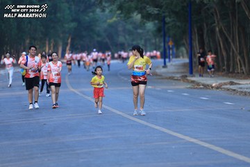 BINH DUONG NEW CITY HALF MARATHON 2024 - Ảnh #1773676