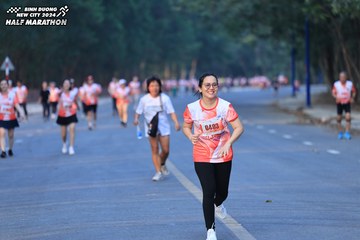 BINH DUONG NEW CITY HALF MARATHON 2024 - Ảnh #1773495
