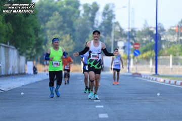 BINH DUONG NEW CITY HALF MARATHON 2024 - Ảnh #1764822