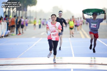 BINH DUONG NEW CITY HALF MARATHON 2024 - Ảnh #1762624