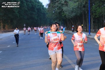 BINH DUONG NEW CITY HALF MARATHON 2024 - Ảnh #1773455