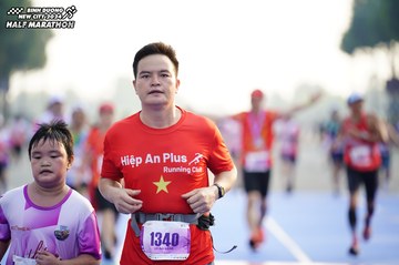 BINH DUONG NEW CITY HALF MARATHON 2024 - Ảnh #1763330