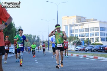BINH DUONG NEW CITY HALF MARATHON 2024 - Ảnh #1775796