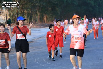 BINH DUONG NEW CITY HALF MARATHON 2024 - Ảnh #1774096