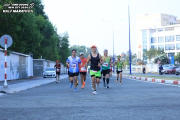 BINH DUONG NEW CITY HALF MARATHON 2024 - Ảnh #1775751