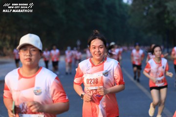 BINH DUONG NEW CITY HALF MARATHON 2024 - Ảnh #1773357