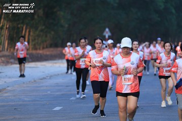 BINH DUONG NEW CITY HALF MARATHON 2024 - Ảnh #1773338