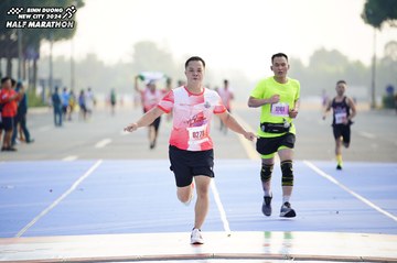 BINH DUONG NEW CITY HALF MARATHON 2024 - Ảnh #1761507
