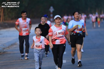BINH DUONG NEW CITY HALF MARATHON 2024 - Ảnh #1773606