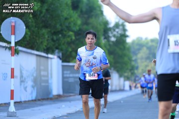 BINH DUONG NEW CITY HALF MARATHON 2024 - Ảnh #1766918