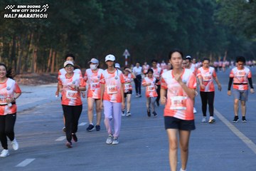 BINH DUONG NEW CITY HALF MARATHON 2024 - Ảnh #1773393