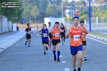 BINH DUONG NEW CITY HALF MARATHON 2024 - Ảnh #1775252