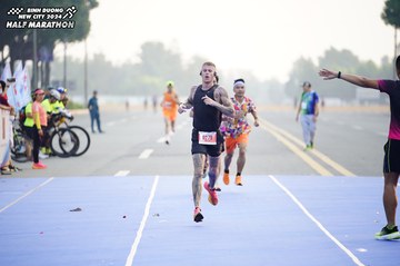 BINH DUONG NEW CITY HALF MARATHON 2024 - Ảnh #1775567