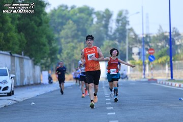 BINH DUONG NEW CITY HALF MARATHON 2024 - Ảnh #1763575