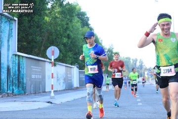 BINH DUONG NEW CITY HALF MARATHON 2024 - Ảnh #1775801