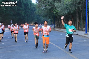 BINH DUONG NEW CITY HALF MARATHON 2024 - Ảnh #1774331