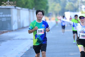 BINH DUONG NEW CITY HALF MARATHON 2024 - Ảnh #1769620