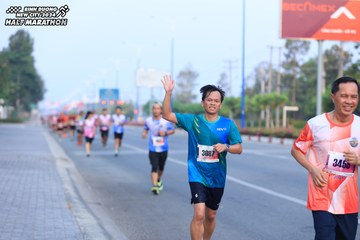 BINH DUONG NEW CITY HALF MARATHON 2024 - Ảnh #1773084