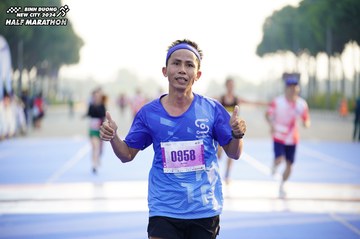 BINH DUONG NEW CITY HALF MARATHON 2024 - Ảnh #1761414
