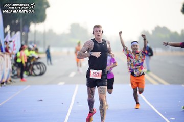 BINH DUONG NEW CITY HALF MARATHON 2024 - Ảnh #1775648