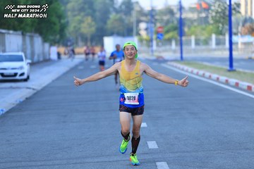 BINH DUONG NEW CITY HALF MARATHON 2024 - Ảnh #1775144