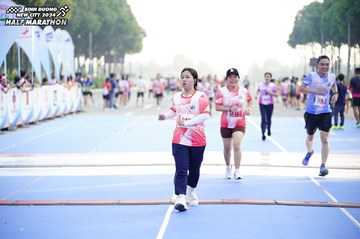 BINH DUONG NEW CITY HALF MARATHON 2024 - Ảnh #1763806