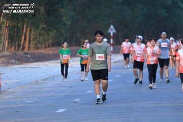 BINH DUONG NEW CITY HALF MARATHON 2024 - Ảnh #1773270