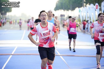 BINH DUONG NEW CITY HALF MARATHON 2024 - Ảnh #1763083