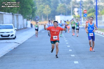 BINH DUONG NEW CITY HALF MARATHON 2024 - Ảnh #1774930