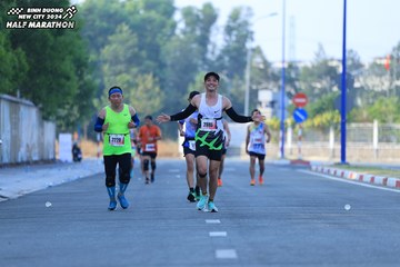 BINH DUONG NEW CITY HALF MARATHON 2024 - Ảnh #1764817