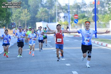 BINH DUONG NEW CITY HALF MARATHON 2024 - Ảnh #1769646