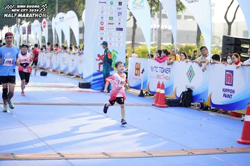 BINH DUONG NEW CITY HALF MARATHON 2024 - Ảnh #1763009