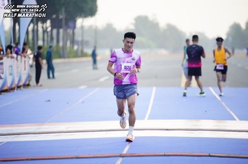 BINH DUONG NEW CITY HALF MARATHON 2024 - Ảnh #1773544