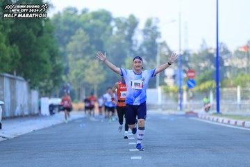 BINH DUONG NEW CITY HALF MARATHON 2024 - Ảnh #1776033