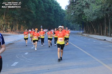 BINH DUONG NEW CITY HALF MARATHON 2024 - Ảnh #1774493