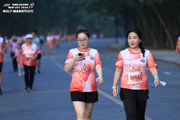 BINH DUONG NEW CITY HALF MARATHON 2024 - Ảnh #1774196