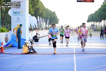 BINH DUONG NEW CITY HALF MARATHON 2024 - Ảnh #1761229
