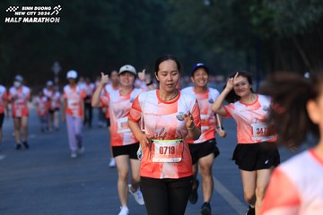 BINH DUONG NEW CITY HALF MARATHON 2024 - Ảnh #1773380