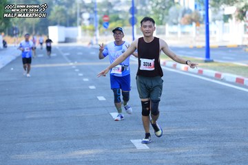 BINH DUONG NEW CITY HALF MARATHON 2024 - Ảnh #1770033