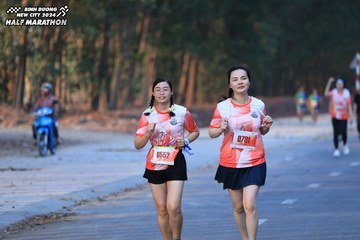 BINH DUONG NEW CITY HALF MARATHON 2024 - Ảnh #1773514